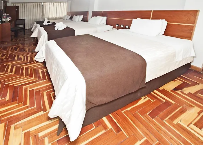 Polo Corporativo Hotel