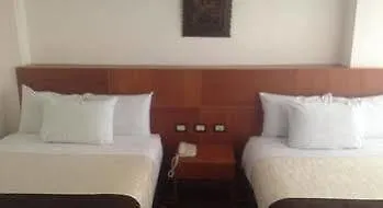 Polo Corporativo Hotel