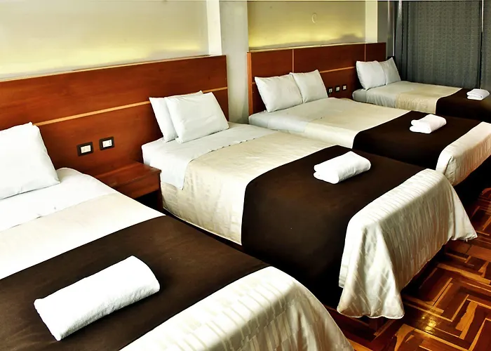 Polo Corporativo Hotel